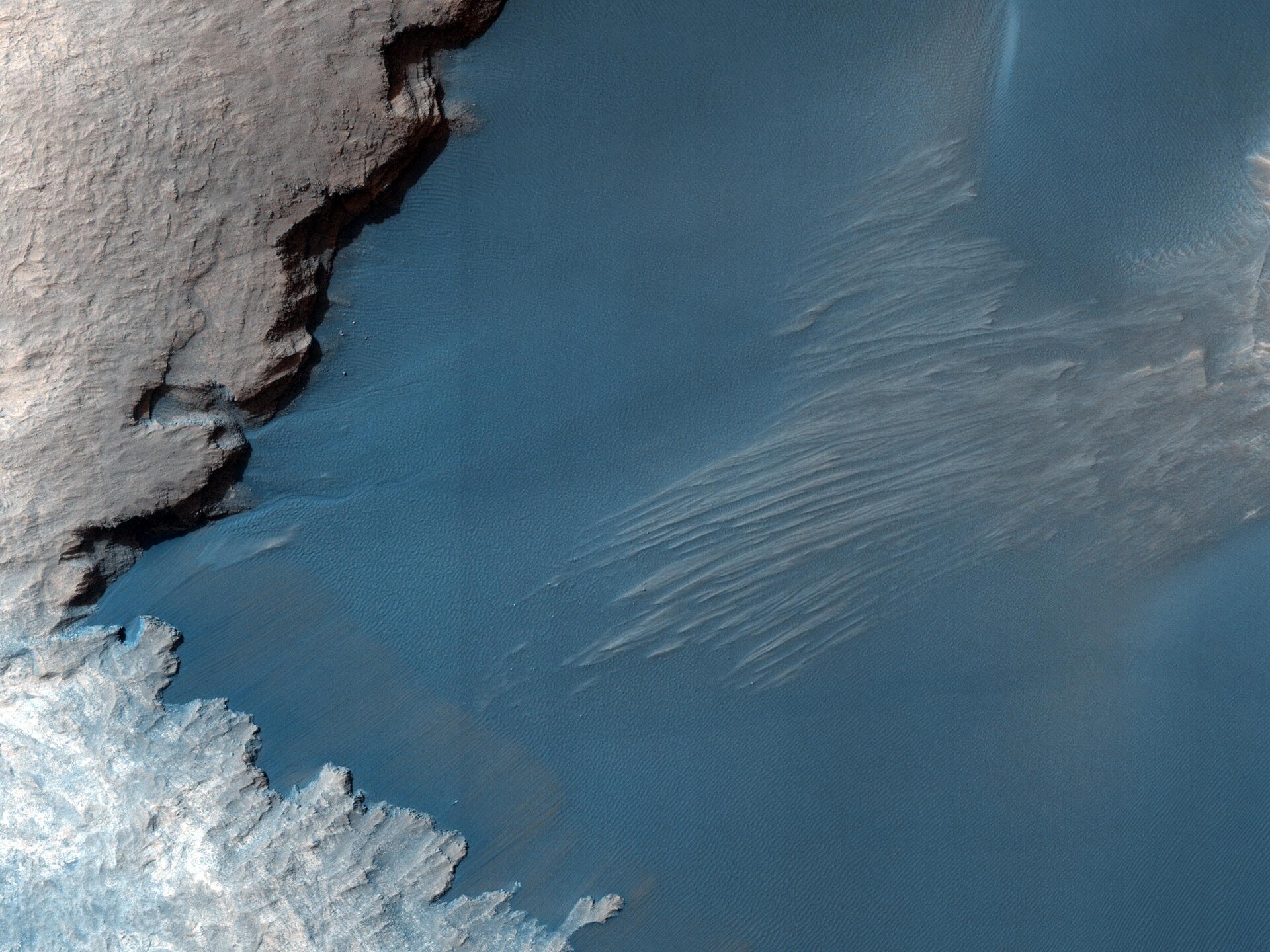 Rabe Crater.jpg